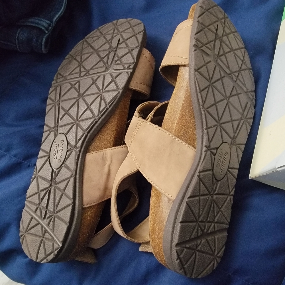 Earth Origins Tan Women's Sandals Size 10M - Picture 3 of 11